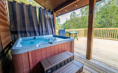 Cabin on the Creek 3