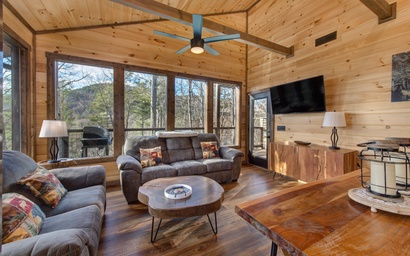 Bearfoot Splash Hideaway 4