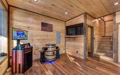 Bearfoot Splash Hideaway 5