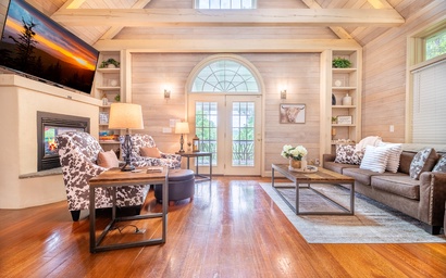 Mountain View Hideaway 2