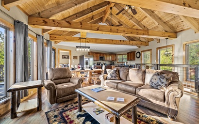 Misty Mountain Chalet 4