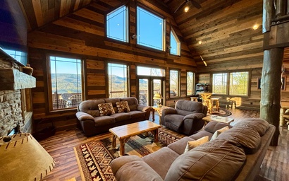 The Lodge At Coopers Hawk 2
