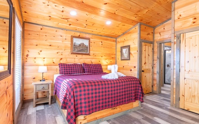 Eagles Nest Hideaway 4