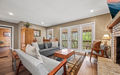 Smoky Mountain Game Den