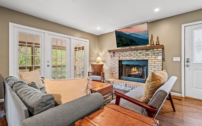 Smoky Mountain Game Den 4