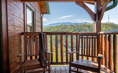 Smoky Diamond Lodge