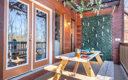 Smoky Summit Stays 5