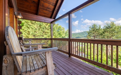 Misty Mountain Treehouse 4