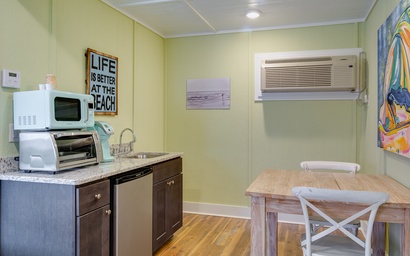 See Sea 15: Board Shorts 4