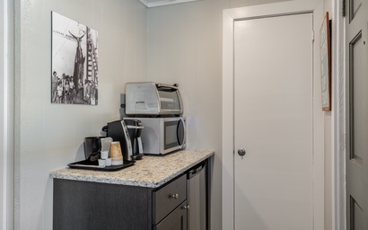 TH07: Blue Marlin Room 4