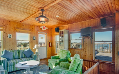 BB11: Lighthouse Suite