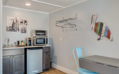 TH16: Flounder Room 4