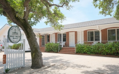 BS Room 4: King Room 5