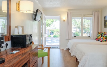 BS Room 2: Two Full Beds 3