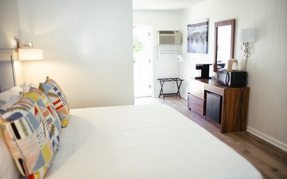 BS Room 4: King Room 2