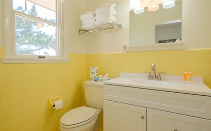 BS Room 3: Two Full Beds 6