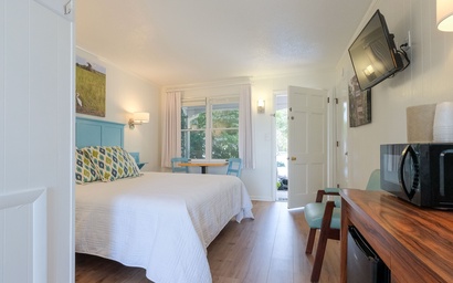 BS Room 7: King Room 2