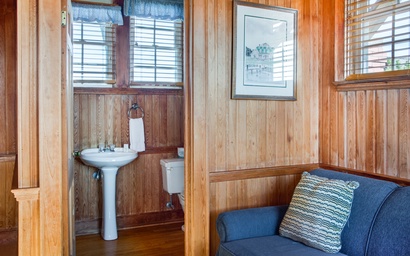 BB11: Lighthouse Suite 9