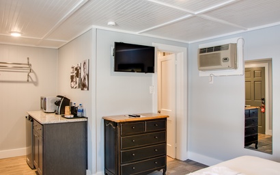 TH04: Sailfish Room 3