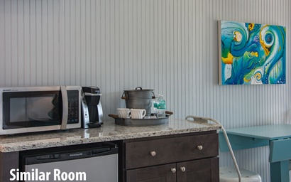 TH32: Currituck Sound Room 2