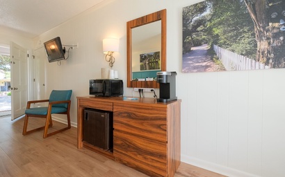 BS Room 5: King Room 4