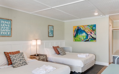 TH28: Colington Creek Room
