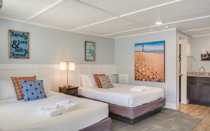 TH13: Striped Bass Room