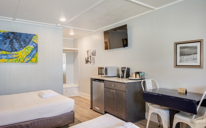 TH30: Albemarle Sound Room 2