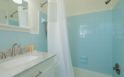 BS Room 6: King Room 5