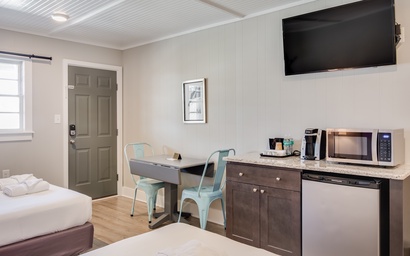 TH21: Ocracoke Inlet Room 3