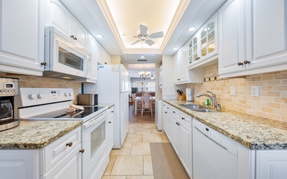 Tivoli by the Sea: 203 10