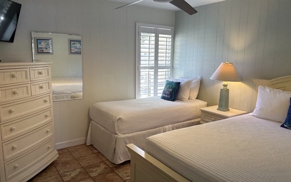 Siesta Beach House - 210 7
