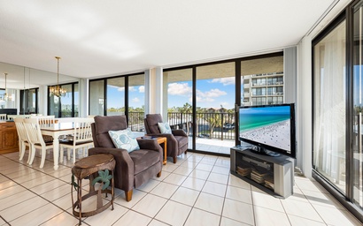 Our House at the Beach - 204W 10