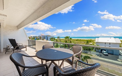 Tivoli by the Sea: 504 3