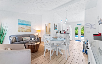 Crescent Cove - A Crescent Beach Villa 6