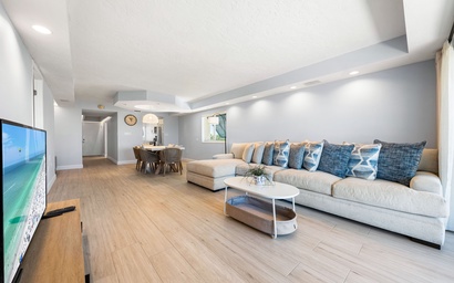 Tivoli by the Sea: 407 7