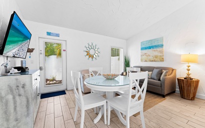 Crescent Cove - A Crescent Beach Villa 3