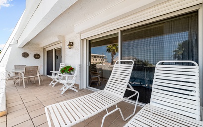 Tivoli by the Sea: 306 8