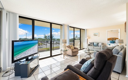 Our House at the Beach - 204W 8