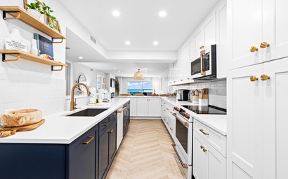 Tivoli by the Sea: 504 2