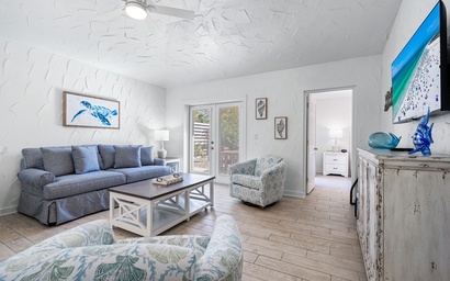 Crescent Coral - A Crescent Beach Villa 2