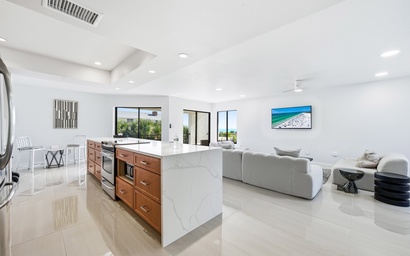 Featured Property Just Beachy - Unit 4