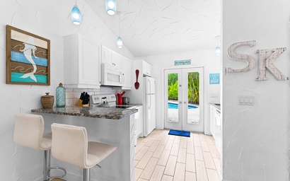 Crescent Cove - A Crescent Beach Villa 4