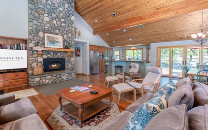 Featured Property Oregon Loop 36