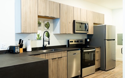 Trolley District Studio Suite - Sleeps 4 5