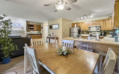 * On Island Time at Kelleys! 5