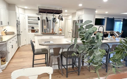 The Attic near Cedar Point - Sleeps 15! 3