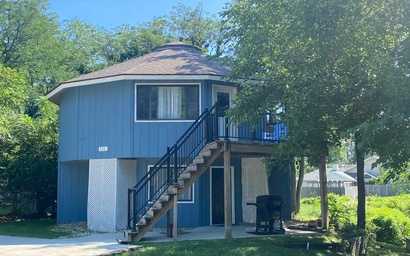 Unique Octagon House 10 minutes to Cedar Point!