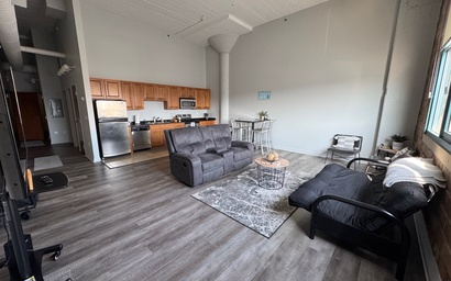 Downtown Spacious Condo