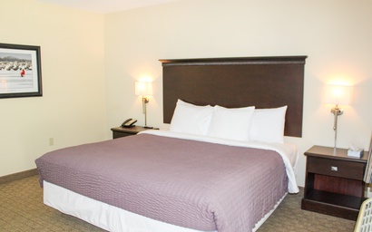 Glacier Suite at Kelley's Island Venture Resort